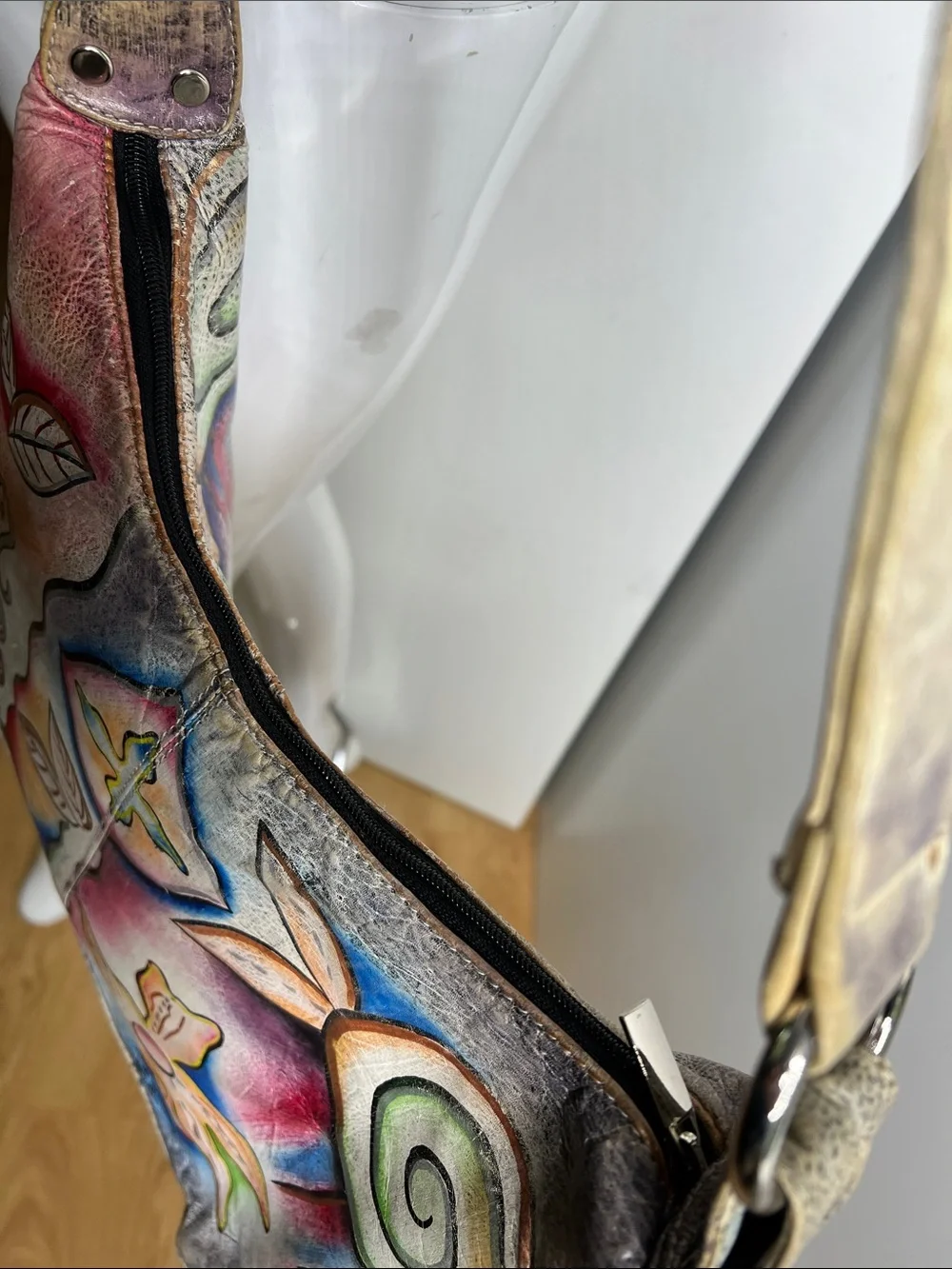 Anuschka Hand Painted Leather Zip Large Shoulder Bag Made in India